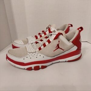 JORDAN TRUNNER DOMINATE 11M PRE-OWNED